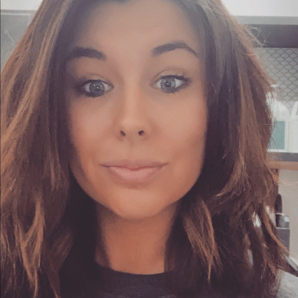 Meet your Posher, Gena